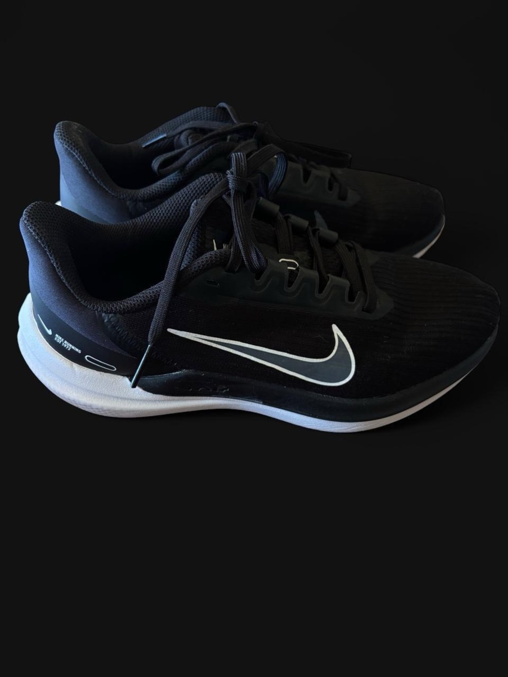 Nike Women’s Air Zoom Winflo 9 Running Shoes in size US 6.5